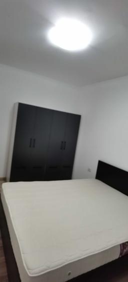 Apartament cu 2 camere semidecomandat în Eroii Revoluției