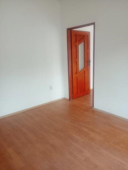 apartament 2 camere semidecomandat et 3 Gradiste - 4