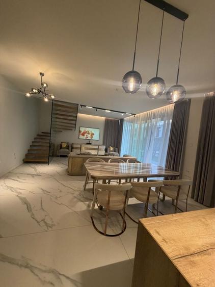 Casă cu 3 camere cu Teren 500 Mp în Central
