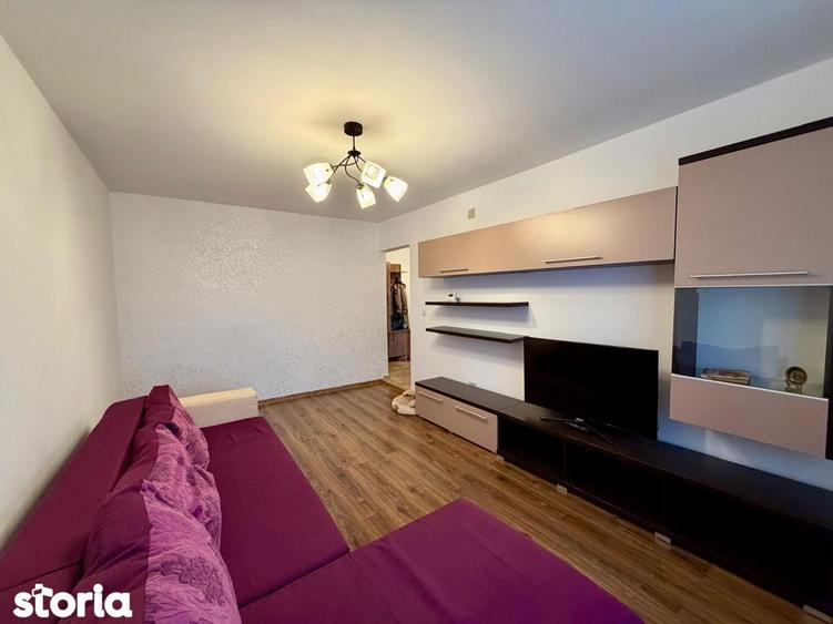 Apartament cu 3 camere decomandat, mobilat în Mircea cel Bătrân