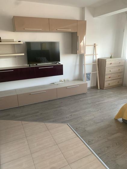 Garsonieră decomandată în Kamsas