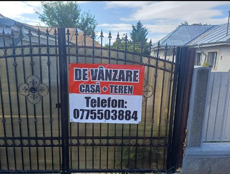 Casă individuală cu 3 camere cu Canalizare în Sud