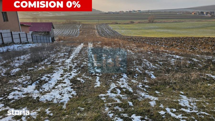 Teren de 4300 mp, în Urecheni