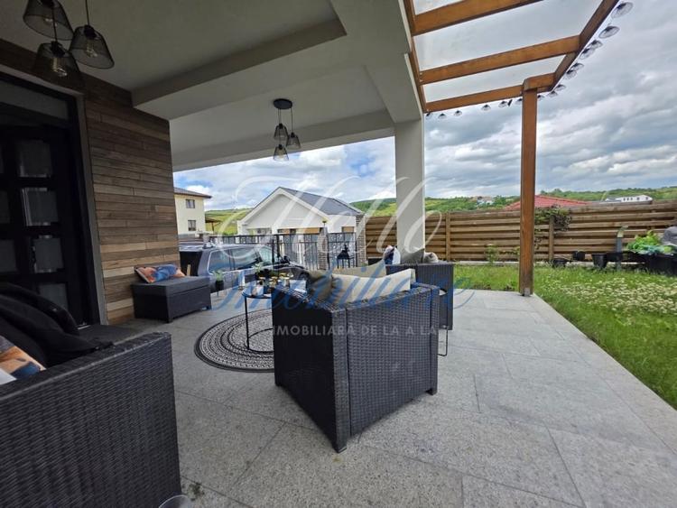 Duplex cu 4 camere cu Canalizare în Dâmbul Rotund