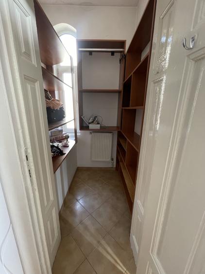 Apartament cu 3 camere decomandat, mobilat în Arcul de Triumf