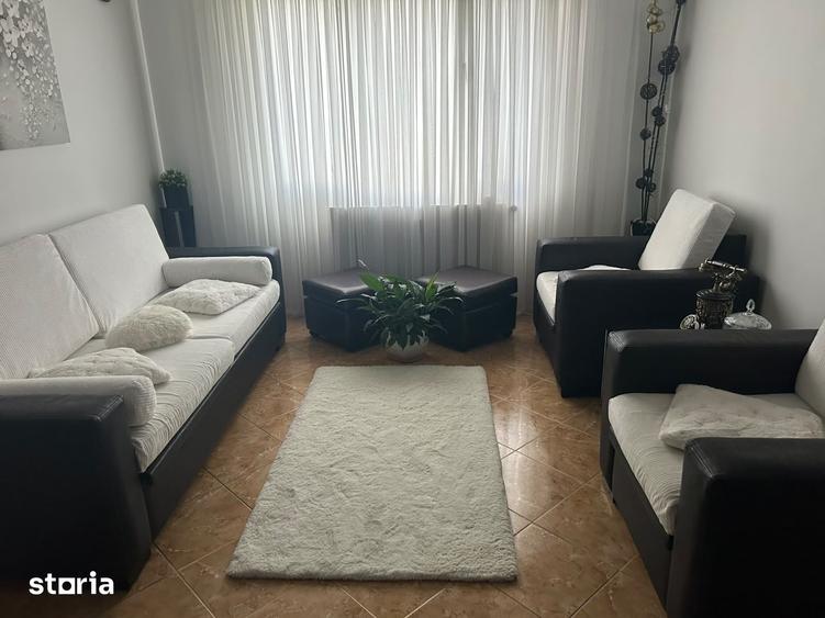 Apartament cu 3 camere decomandat în Dristor