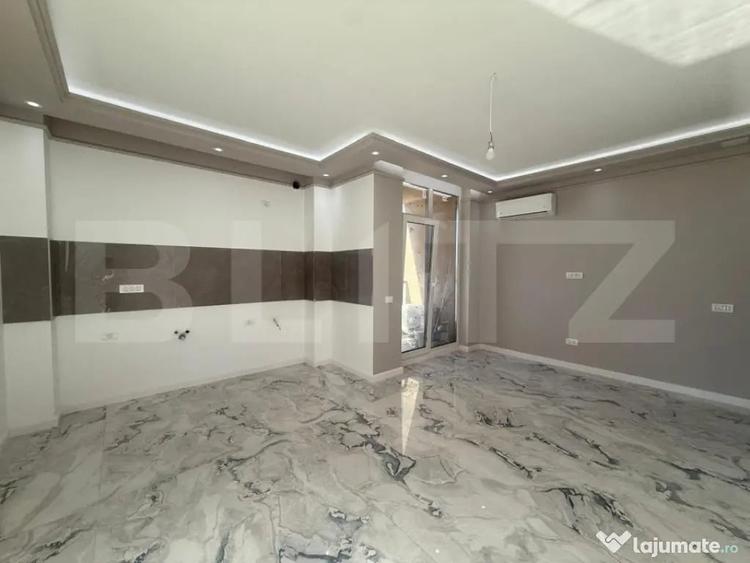 Apartament cu 3 camere semidecomandat în Torontalului