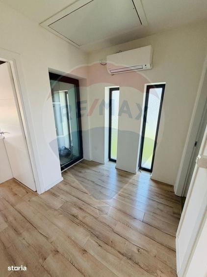 Casă cu 3 camere în Ungureni
