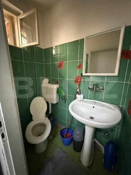 Apartament de vanzare , curte comuna, 2 camere, Zona Semicentral - 9