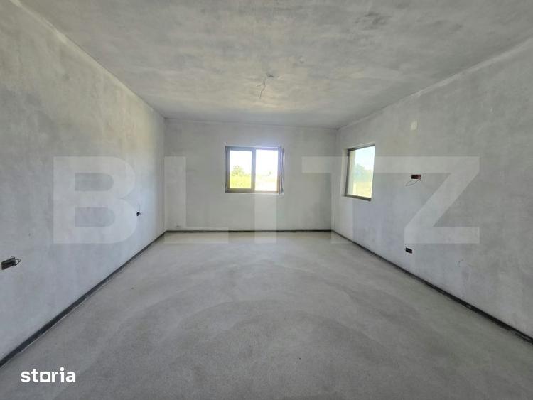 Casă cu 5 camere cu Teren 550 Mp în Gura Ocniței