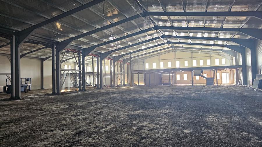 Spațiu industrial, de 1,300 mp, în Balotești
