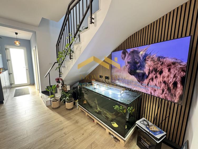 Duplex cu 4 camere cu Canalizare în Moșnița Veche