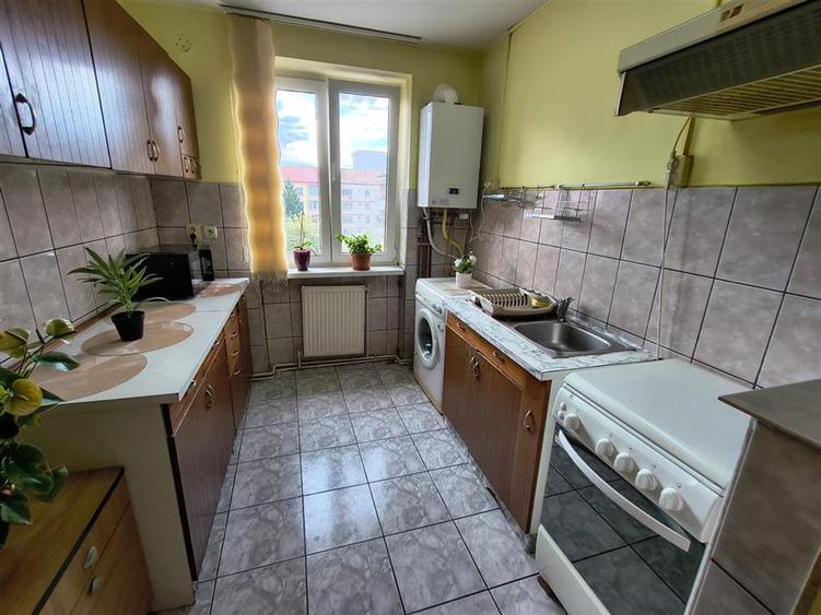 Apartament 2 camere balcon zona Cedonia - 3