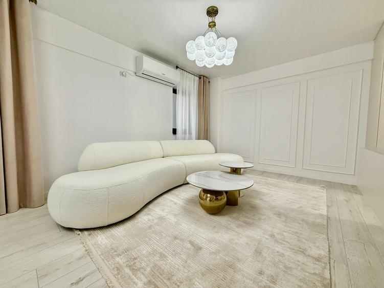 Apartament cu 3 camere decomandat în Nicolina