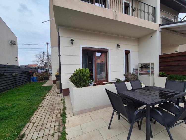 Duplex cu 4 camere cu Canalizare în Dumbrăvița