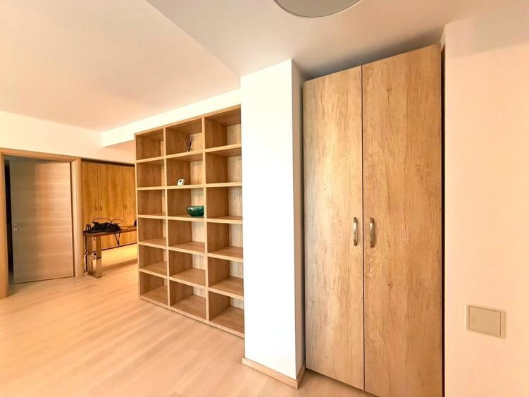 Apartament cu 3 camere, mobilat în Iancu Nicolae