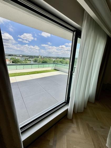Apartament cu 2 camere decomandat în Ștrandului