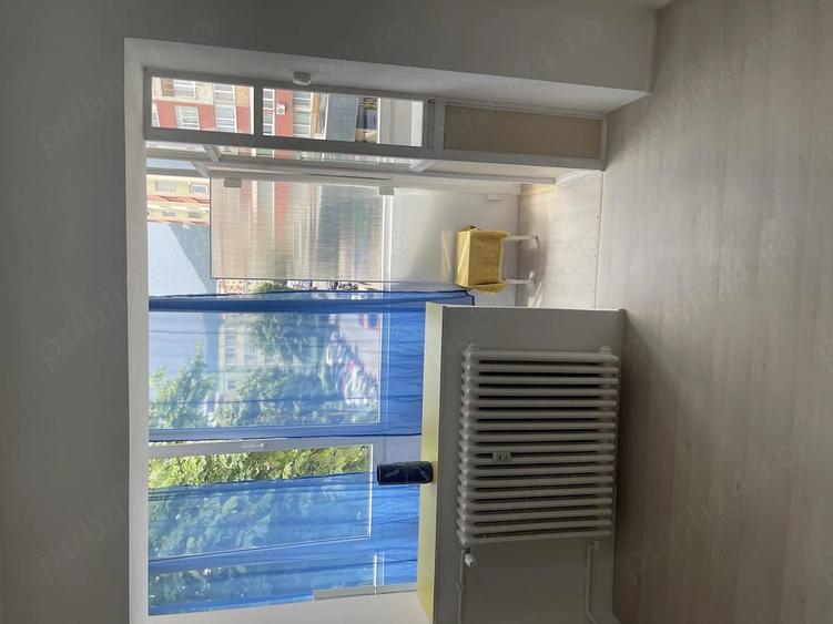 Garsonieră decomandată în Calea București