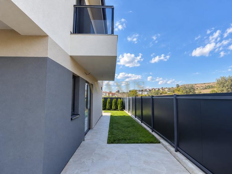 Duplex cu 6 camere cu Canalizare în Chinteni