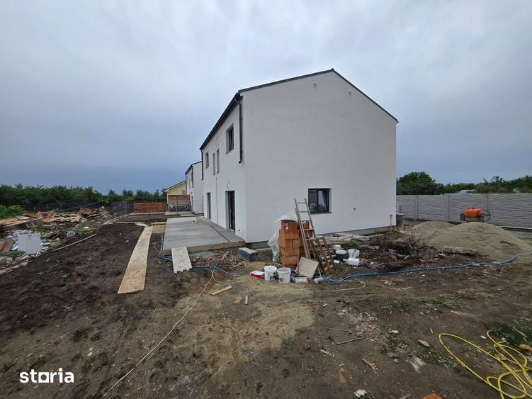 Casă cu 3 camere cu Teren 170 Mp în Mașloc