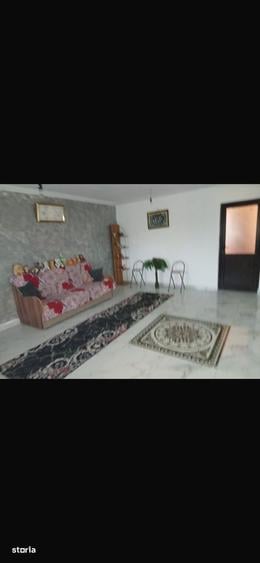 Casă cu 3 camere în Lumina