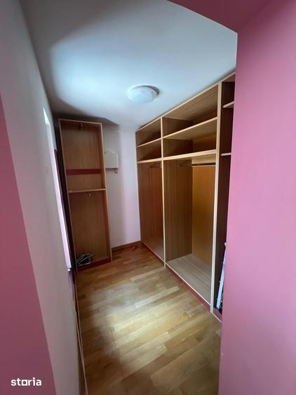 Casă cu 4 camere cu Teren 678 Mp în Europa