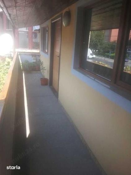 Apartament cu 3 camere decomandat în Ferentari