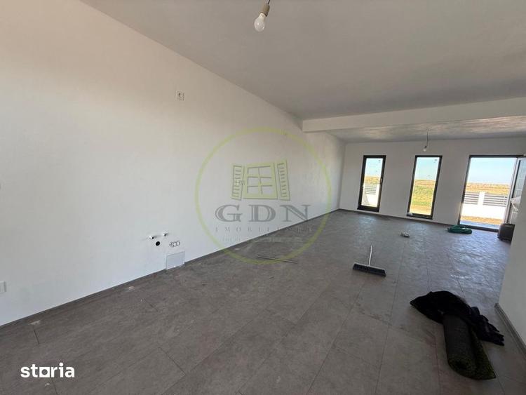 Casă cu 4 camere cu Teren 669 Mp în Pielești