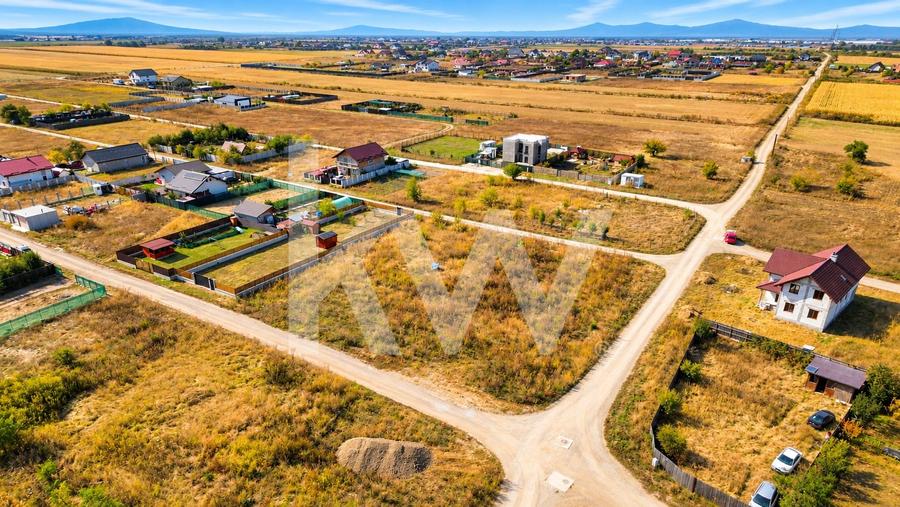 Teren Construcții intravilan de 400 mp, în Hărman