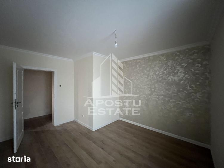 Casă cu 5 camere cu Teren 260 Mp în Giarmata