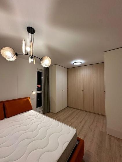 Apartament cu 2 camere semidecomandat, mobilat în Florești