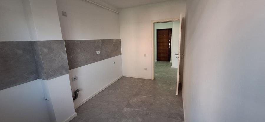 Apartament cu 2 camere decomandat în Cetatea