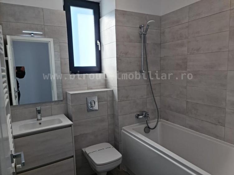 Apartament cu 2 camere decomandat în Est