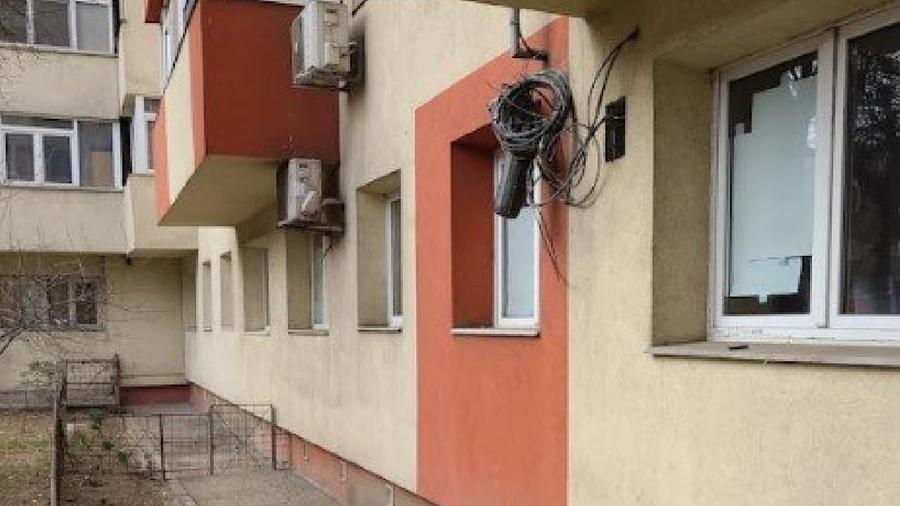 Apartament cu 3 camere semidecomandat în Sud