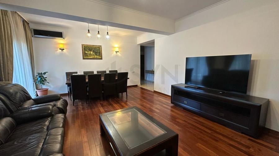 Apartament cu 3 camere semidecomandat, mobilat în Bucureștii Noi
