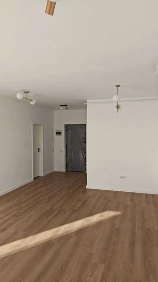 Apartament cu 2 camere semidecomandat în Florești