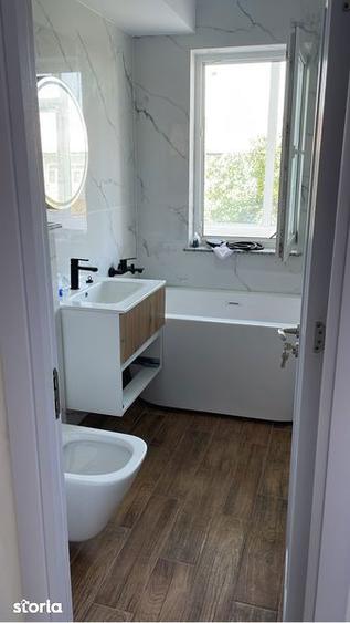 Apartament cu 3 camere în Homocea
