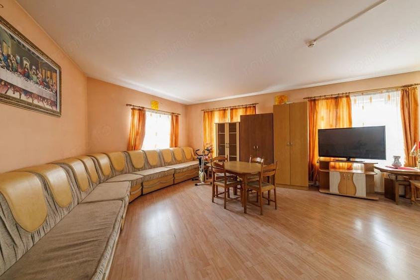 Casă cu 9 camere cu Teren 224 Mp în Găvana