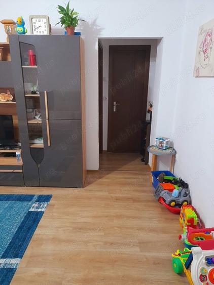 Apartament cu 2 camere semidecomandat în Turnișor