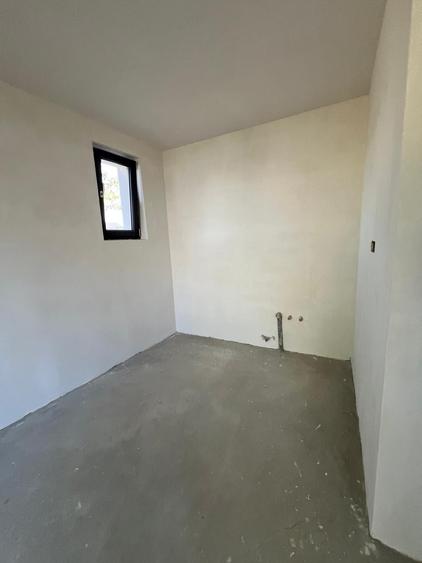 Casă individuală cu 4 camere cu Teren 300 Mp în Rediu