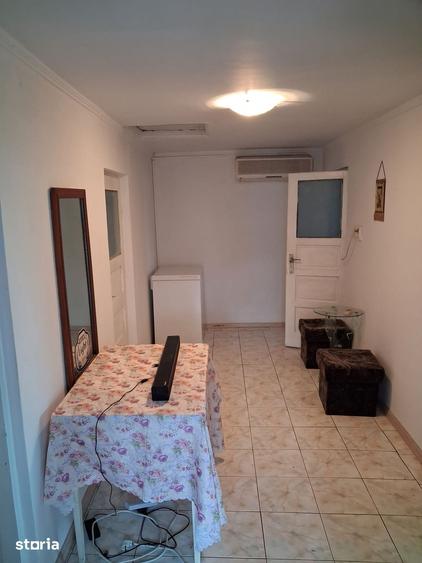 Casă cu 3 camere cu Teren 710 Mp în Albești