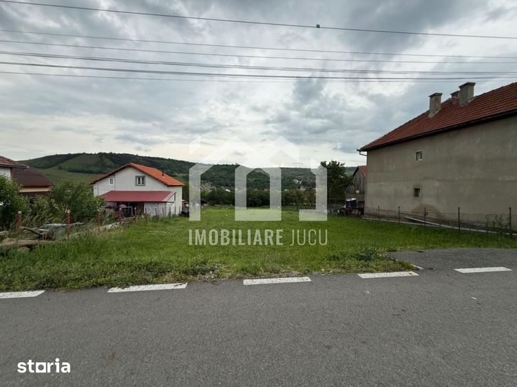 Teren de 1270 mp, în Chinteni