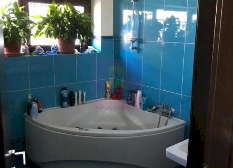Casă individuală cu 11 camere decomandat cu Canalizare în Floreasca