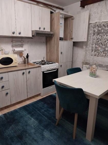 Apartament cu 2 camere decomandat, mobilat în Doamna Ghica