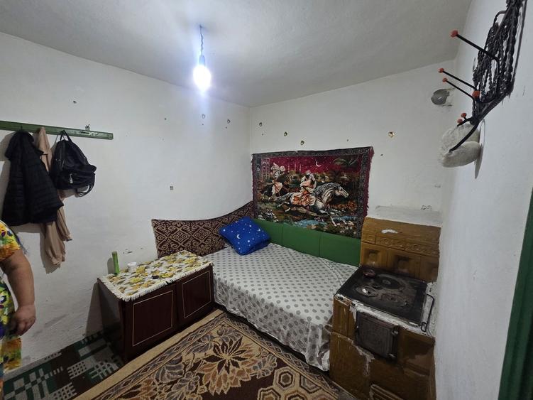Casă cu 4 camere în Traian