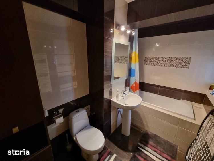 Apartament cu 3 camere decomandat în Bucium