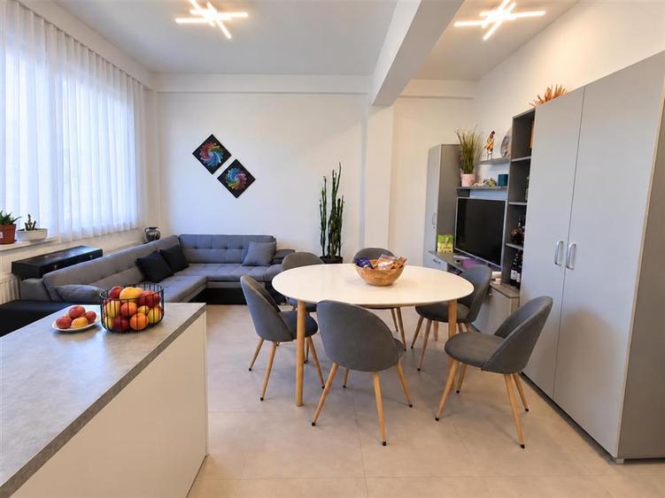 Apartament cu 2 camere nedecomandat în Central