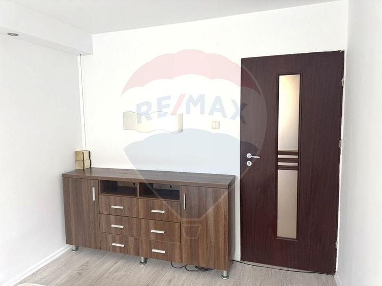 Apartament cu 3 camere decomandat, mobilat în Mărăști