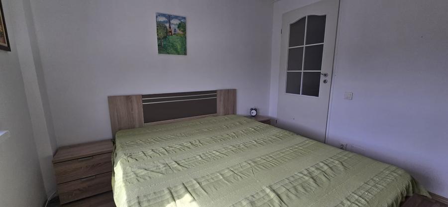 Apartament cu 2 camere decomandat în Arcul de Triumf