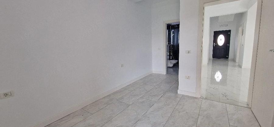 Casă cu Teren 320 Mp în Central